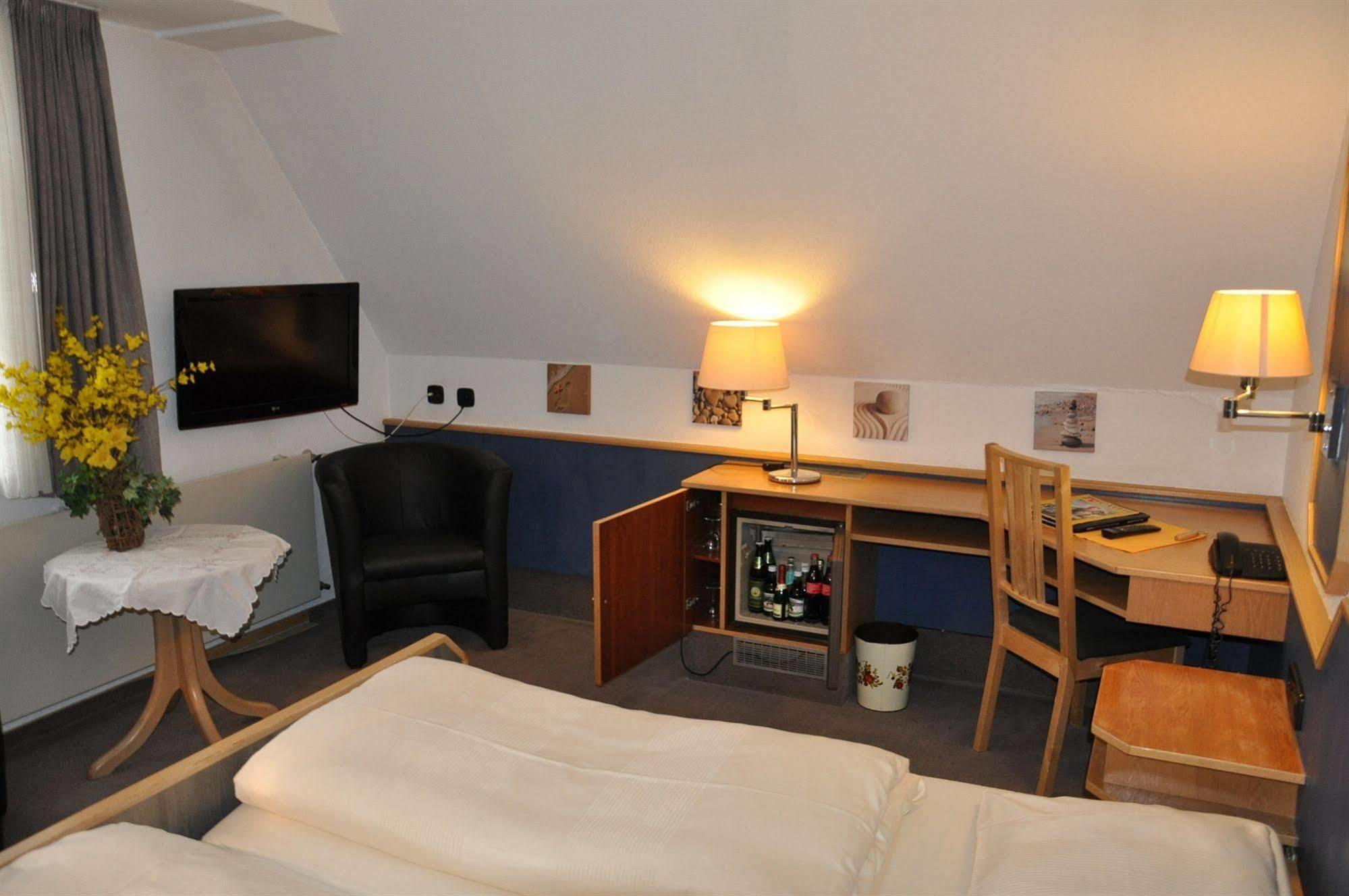 Hotel Und Restaurant Lamm Giengen an der Brenz Εξωτερικό φωτογραφία